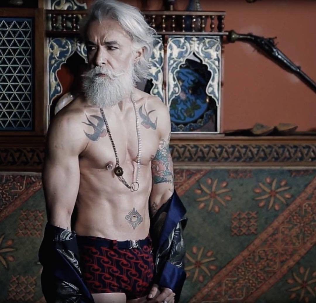 Alessandro Manfredini on Tumblr: #alessandromanfredini #beard #beardstyle  #beardlife #beardporn #silver #silverfox #tattoo #tattoos #oldschooltattoo  #oldschool...