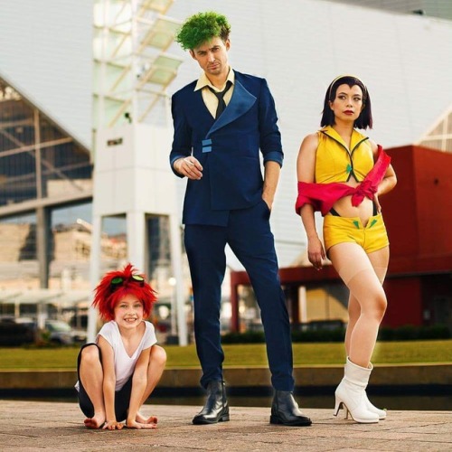 One more Cowboy Bebop photo from @worldofgwendana Makeup by @skinbylindze Ed is #zellariot Spike is 