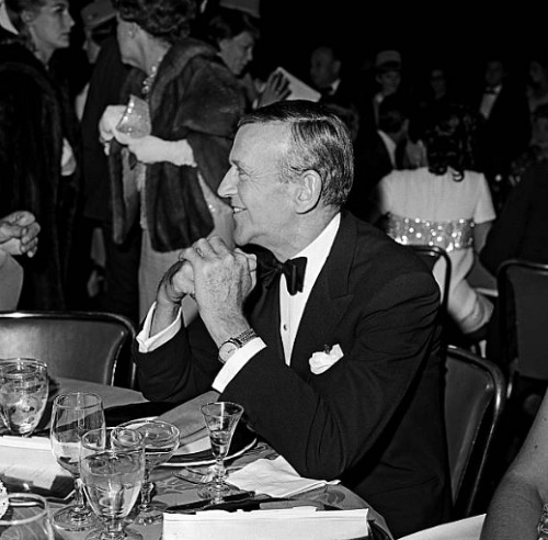 freddie-my-love:Fred Astaire at the Golden Globe Awards, 1967