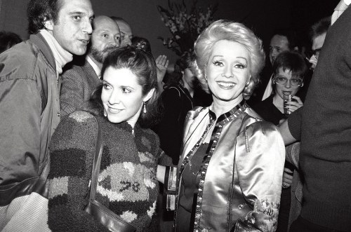 becketts: Debbie Reynolds and Carrie Fisher in 1983, as Reynolds prepared to make her return to Broa