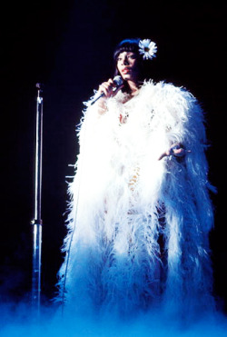 mabellonghetti:Donna Summer on-stage looks from the 70′s