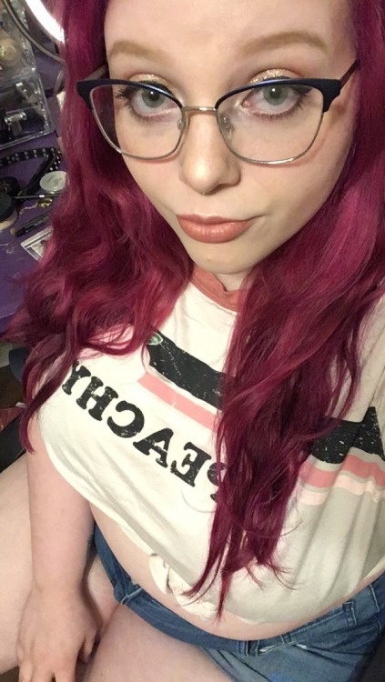 to-hyrule-them-all: Crop top baby