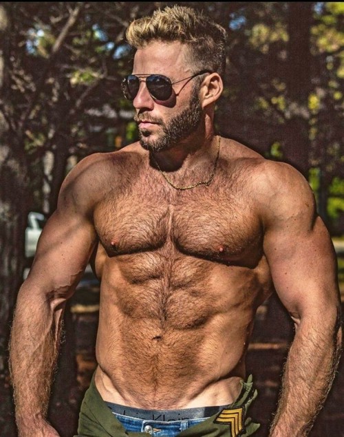 rippedmusclejock: Yeah, I forgot to shave this morning, so what? Jock fur