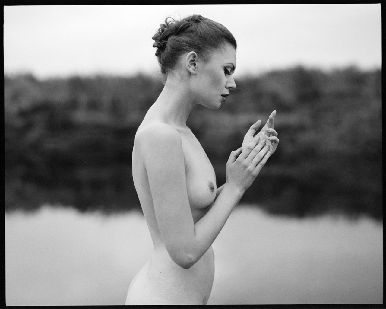 erotic - or art? or both?Kate by @Radoslaw Pujan.best of erotic photography:www.radical-lingerie.com