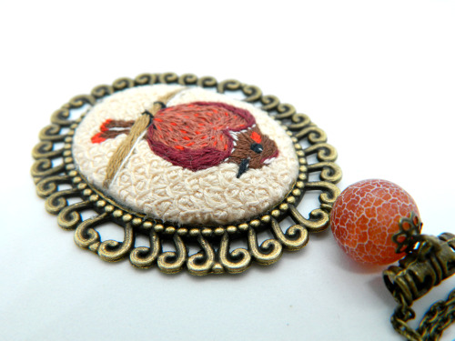 Embroidered pendant &ldquo;The brown bird&rdquo; made with painting embroidery on cotton. Pendant wi