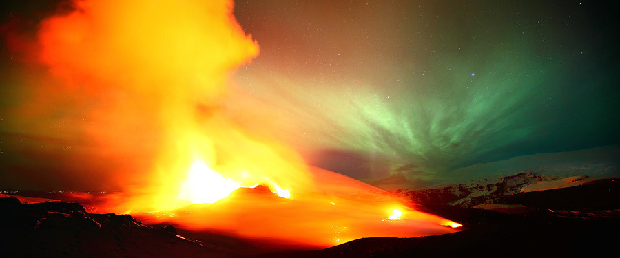 odditiesoflife:  Amazing Volcanic Eruption With Northern Lights, Iceland  After hearing