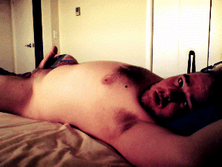 gaybear89:  mysweetibear:  Louco por ele, muito lindo e muito gostoso!   http://gaybear89.tumblr.com/