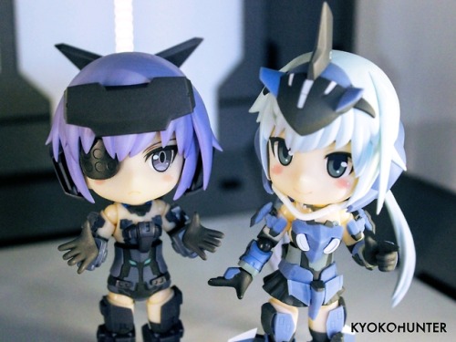 Cu-poche Stylet and Jinrai sneak in and check out the Busou Shinki battle arena whilst the Shinkis a