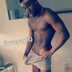 ilovepapiq:  Just the tip  Sexy af mmm