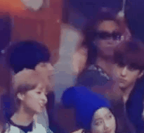 cosmicgxys: infinite-woosoo: What are you doing Woohyun ??  @hallarina 