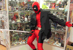 junko222:  tobiasxva:  I love accurate deadpool cosplay gifs. This is why we need a real R rated Deadpool movie.  very 