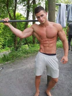 Beautiful male. Mooie mannen NSFW!