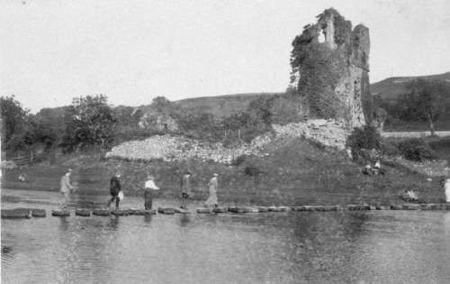 hellohistoria:  1116 sees the earliest recorded occupancy of Ogmore Castle. The castle is occupied b