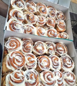 inbetweenbuns:  Cinnamon rolls