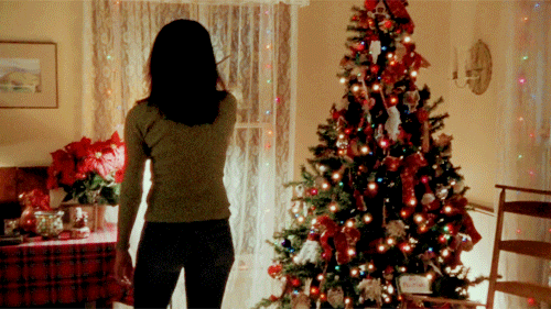 livingthegifs:Christmas : [Forgiveness and Stuff]By: thejennire ✦Send your request [x]✦