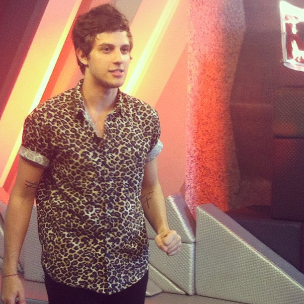 wishluared:  O @ChaySuede já está invandindo o MTV1 #HoraDoChayMTV - @mtvbrasil-