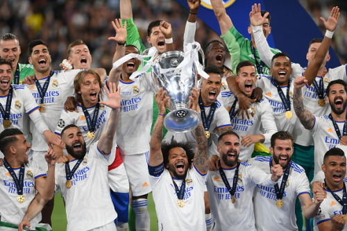 dailyrmadrid: El Real Madrid celebra la Champions League | 29.05.2022 Real Madrid players celebrates