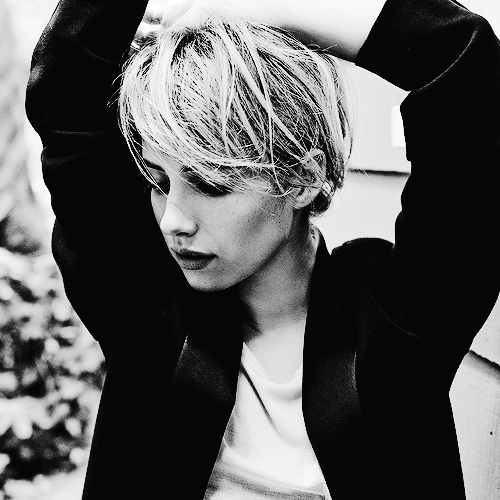 perfectemmas:  Emma Roberts by Beau Grealy.