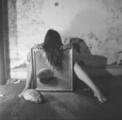 my-secret-eye:  Francesca Woodman, Untitled,