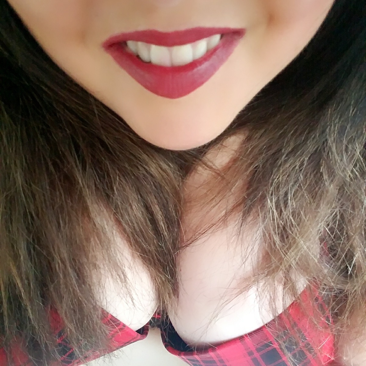 sweetestache:  Fall flannel….who wants to get cozy?  Sweet mother of&hellip;.