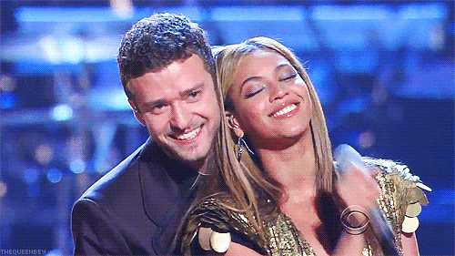 Throwback Thursday: Beyoncé and Justin Timberlake being all cuddly after performing Ain&r