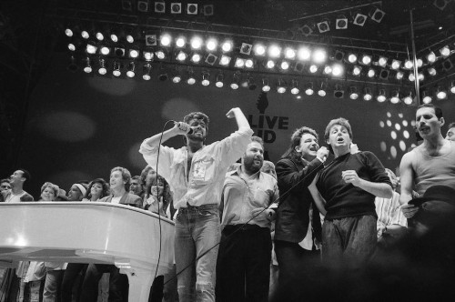  George Michael and Bono Vox, Paul McCartney, Freddie Mercury.Live Aid, 1985(AP Photo/Joe Schaber) 