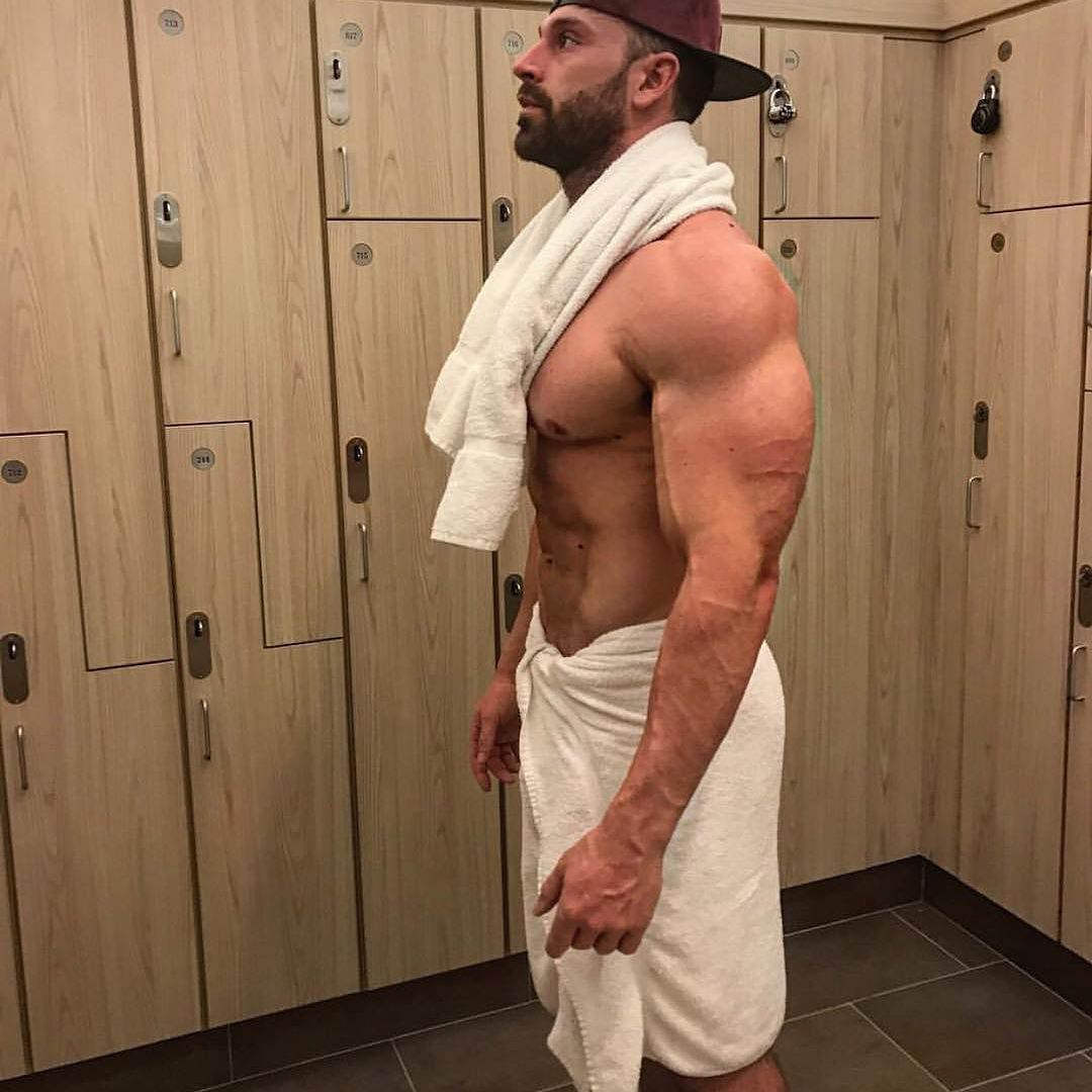 bodybodyman:Bradley Martyn