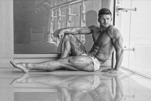 jivvii:  Tom Coleman by Gilles Crofta
