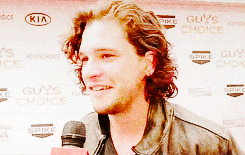 uncawanwo:  Happy birthday Kit Harington!   