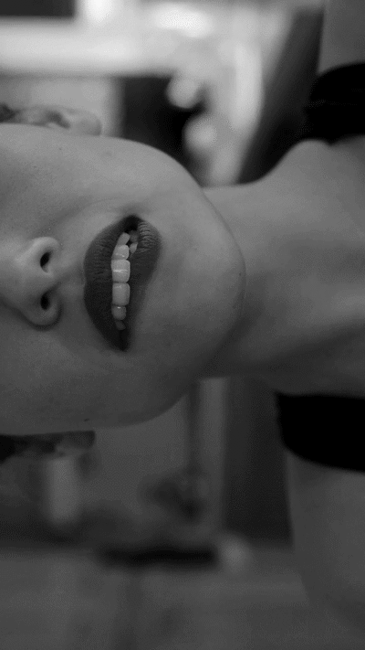 toxicgirltoxiclove:  Extraño tus besos. Necesito tu todo.