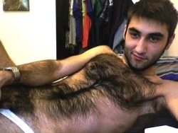 windsorman519:Damn hairy stud