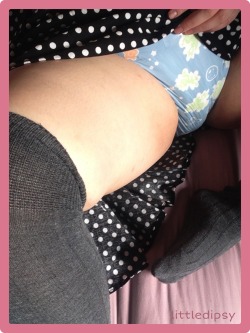 littledipsy:  I’m so super busy right now so no little time for me. Not even time for tumblr scrolling, wah.  😭But I put an ABU diapee on today to treat myself. 😊  And this is my FIRST space diapee. I’ve been fighting aliens AAAALL day and