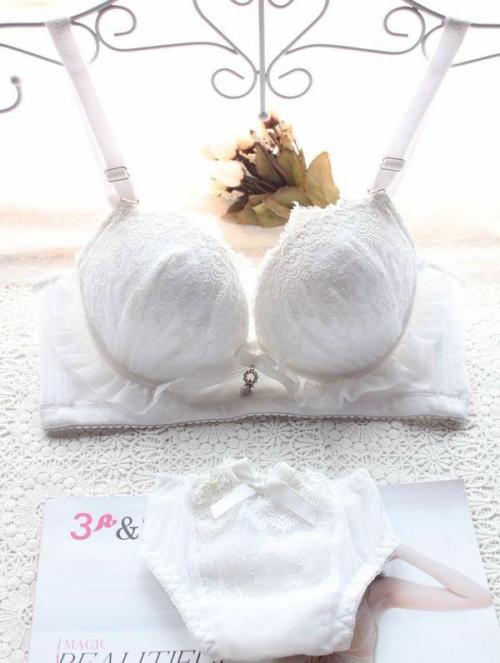 uchimada-official:  Hirohito // Under $25 here