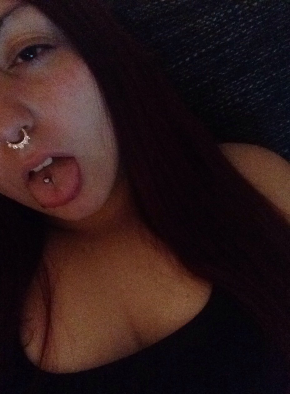 arthetic:  me: *has nice titties* 