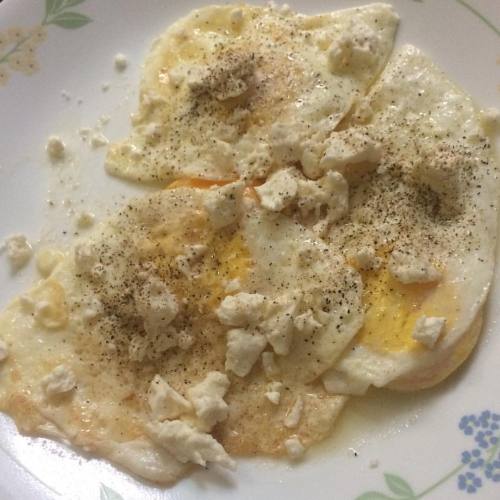 Started the day with some bulletproof matcha tea and over easy eggs topped with crumbled feta cheese