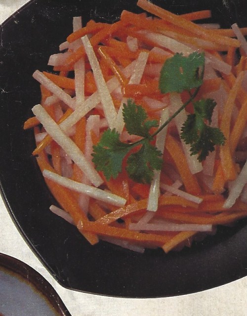 cookbooksofyore:This looks delicious and refreshing!I made this! It was so good!