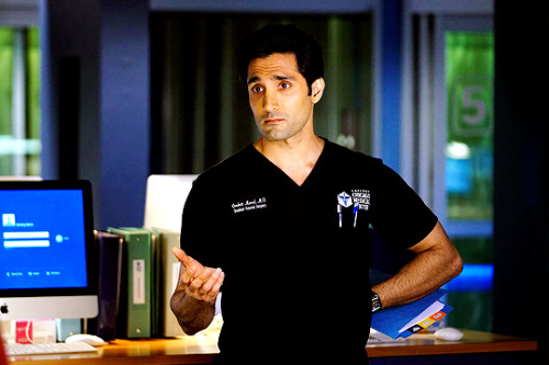 CHICAGO MED 5X13 — PAIN IS FOR THE LIVING Two brothers in critical condition are rushed into the hos