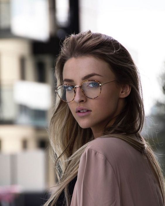 Lilly (18 Photo)