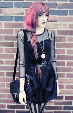 victorian-goth:  Victorian goth http://victorian-goth.tumblr.com/