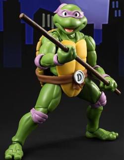 kathleensklutter:  SH Figuarts Donatello Action Figure I’ll be honest - I am more of a TMNT fan than I am of Transformers. I cannot wait for these! The articulation on SH Figuarts are amazing and the accessories figures get are always fun. The TMNT