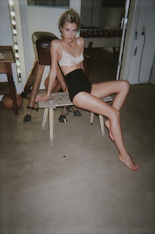 delicate sex & love