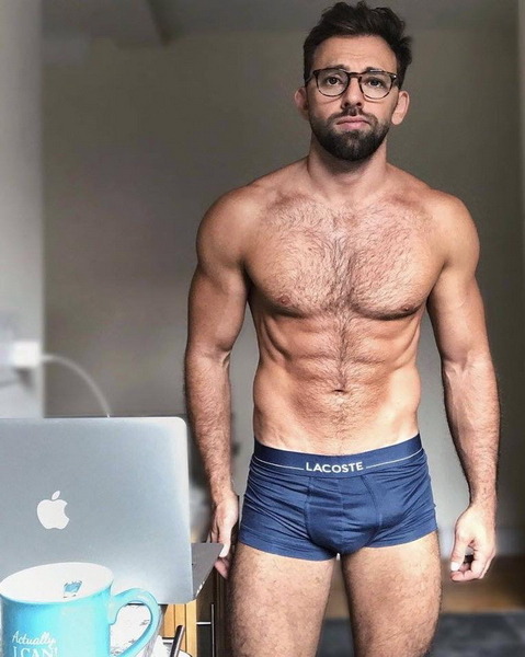 hunks4you:Follow hunks4you.tumblr.com/