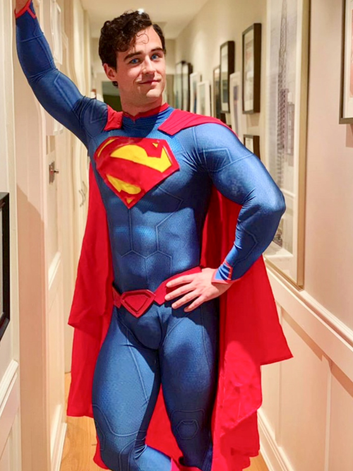 mysupermanboyfriend: Cute Superman: irishsuperspider ‍♂️‍♂️‍♂️