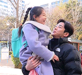 thingskateknows:Rowoon being adorable with his ‘niece’~ She Would Never Know
