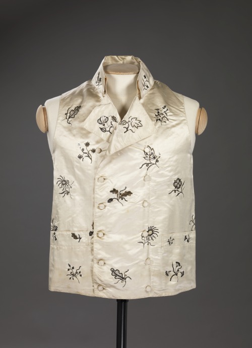 aneacostumes: Patterned male waistcoats from the 19th century Pink: 1845-55, silk with velvet detail