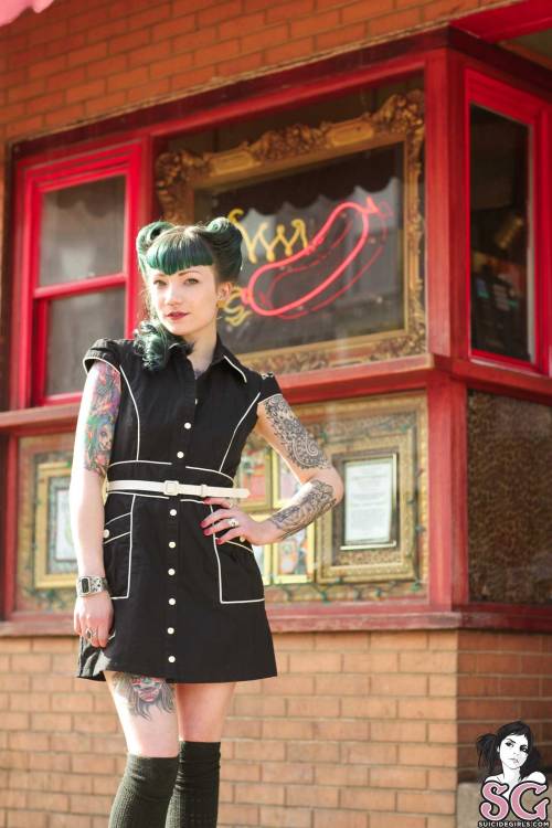 suicidegirlslover:  Firefly Suicide