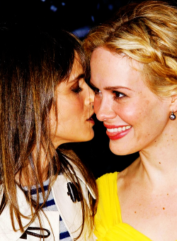 fuckyeah-sarahpaulson:   Amanda Peet &