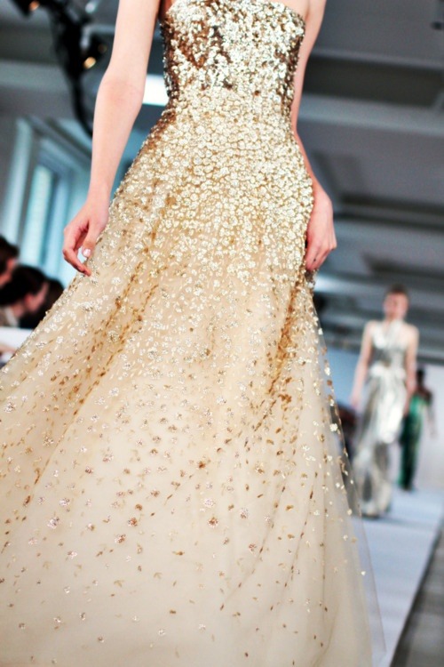 classy-and-lovely-in-london:Sparkly Dress ~