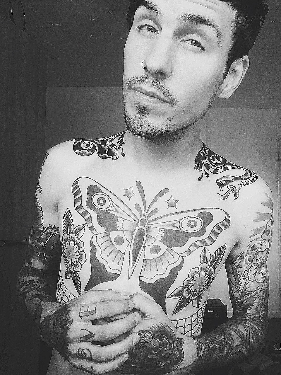 acid-bath-vampire:  Starting to look less naked when I’m naked….. 