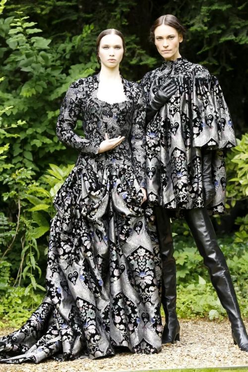 Franck Sorbier Couture Fall/Winter 2013Matching outfits for Yennefer and Jaskier, who are about to r